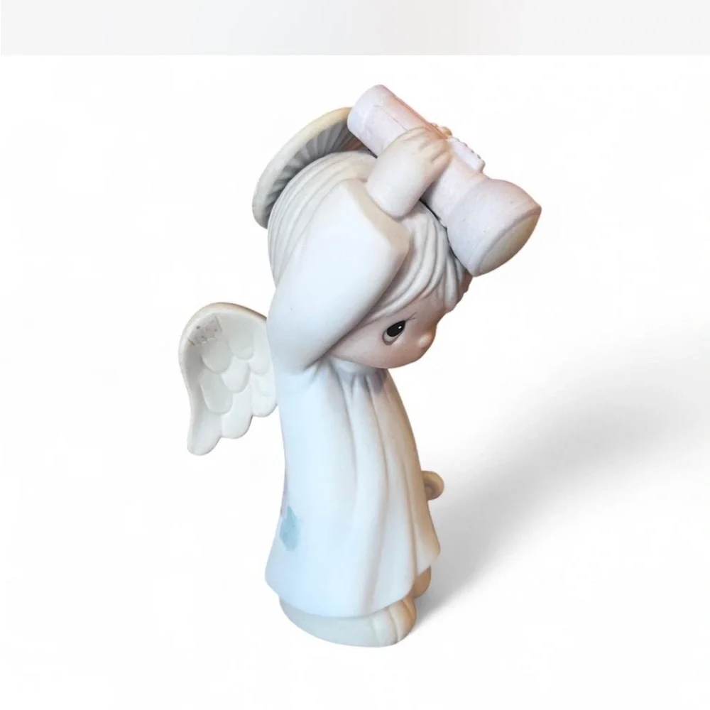 Precious Moments ‘The Heavenly Light’ Figurine in good condition